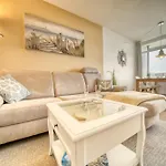 - Haus A, App 0a0401 *